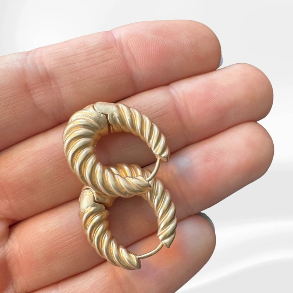 Chic Gold-Tone Ribbed Hoop Earrings — Chunky “Croissant” Style - Picture 3 of 5